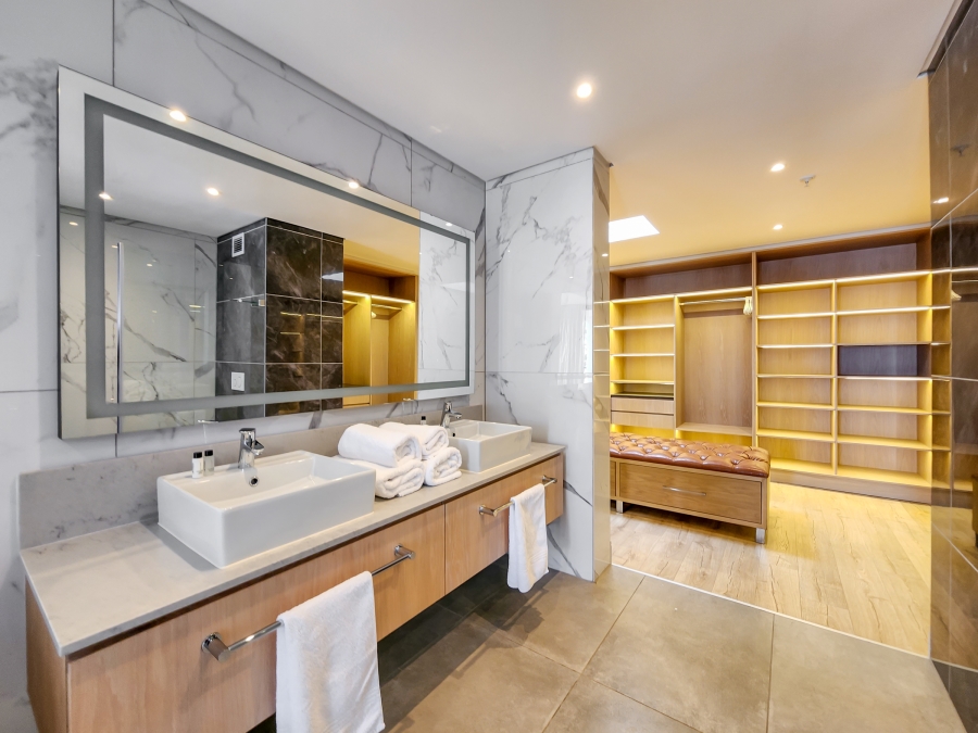 To Let 3 Bedroom Property for Rent in Sea Point Western Cape